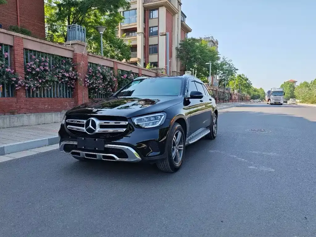 Mercedes-Benz GLC — фото 1