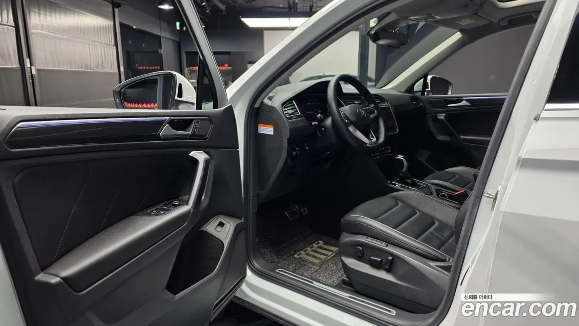Volkswagen Tiguan — фото 9