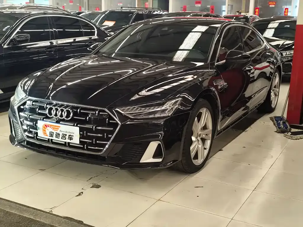 Audi A7L 2023 из CN, фото 1