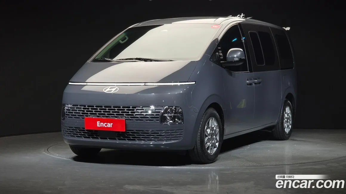 Hyundai Staria — фото 1