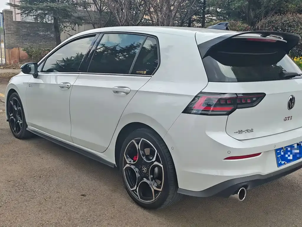 Volkswagen Golf GTI — фото 3