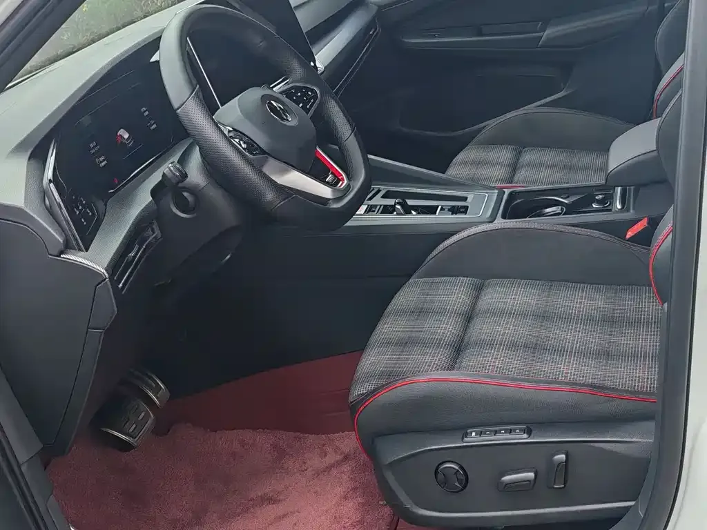 Volkswagen Golf GTI — фото 5