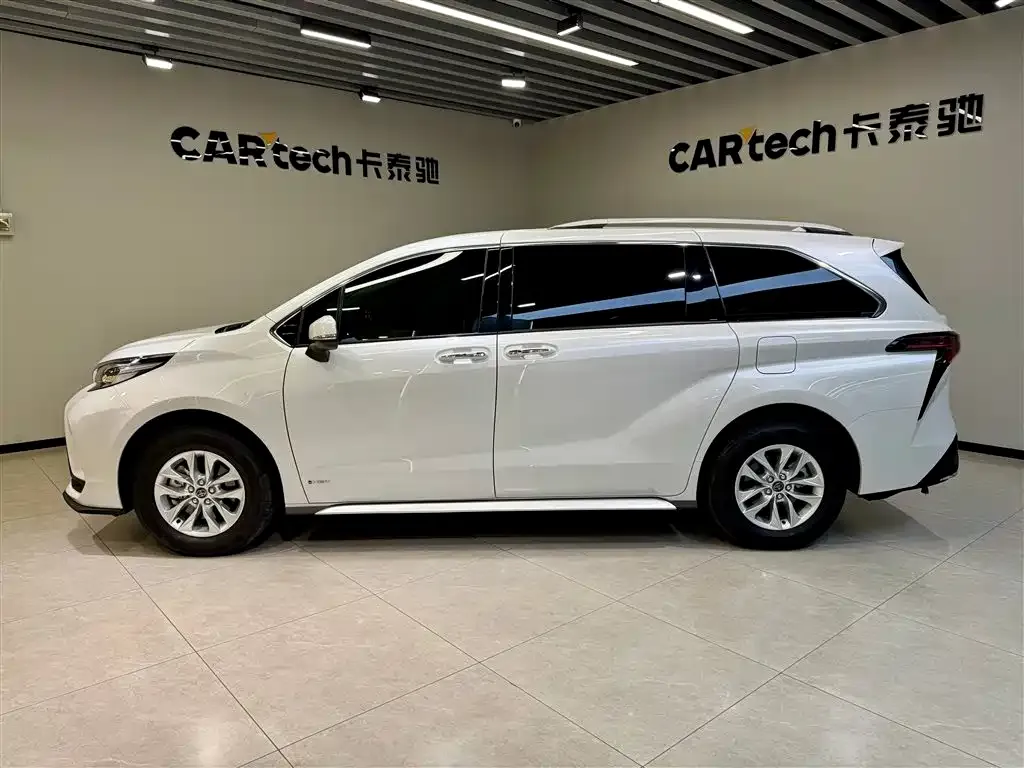 Toyota Granvia 2024 из CN, фото 9