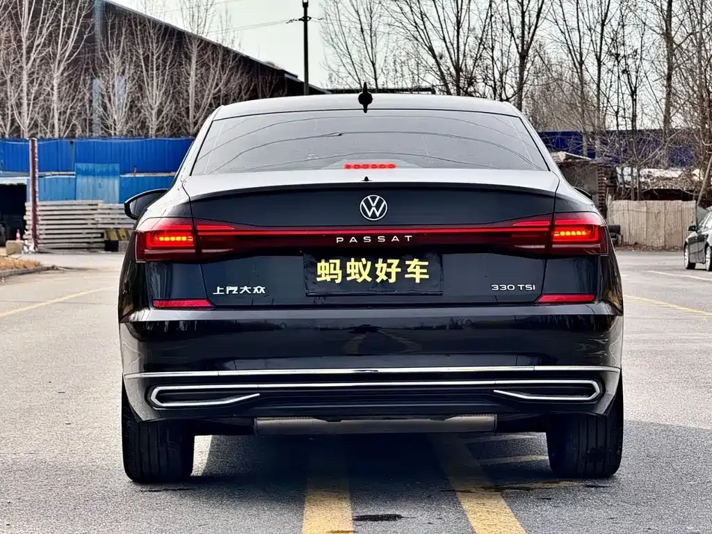 Volkswagen Passat — фото 9