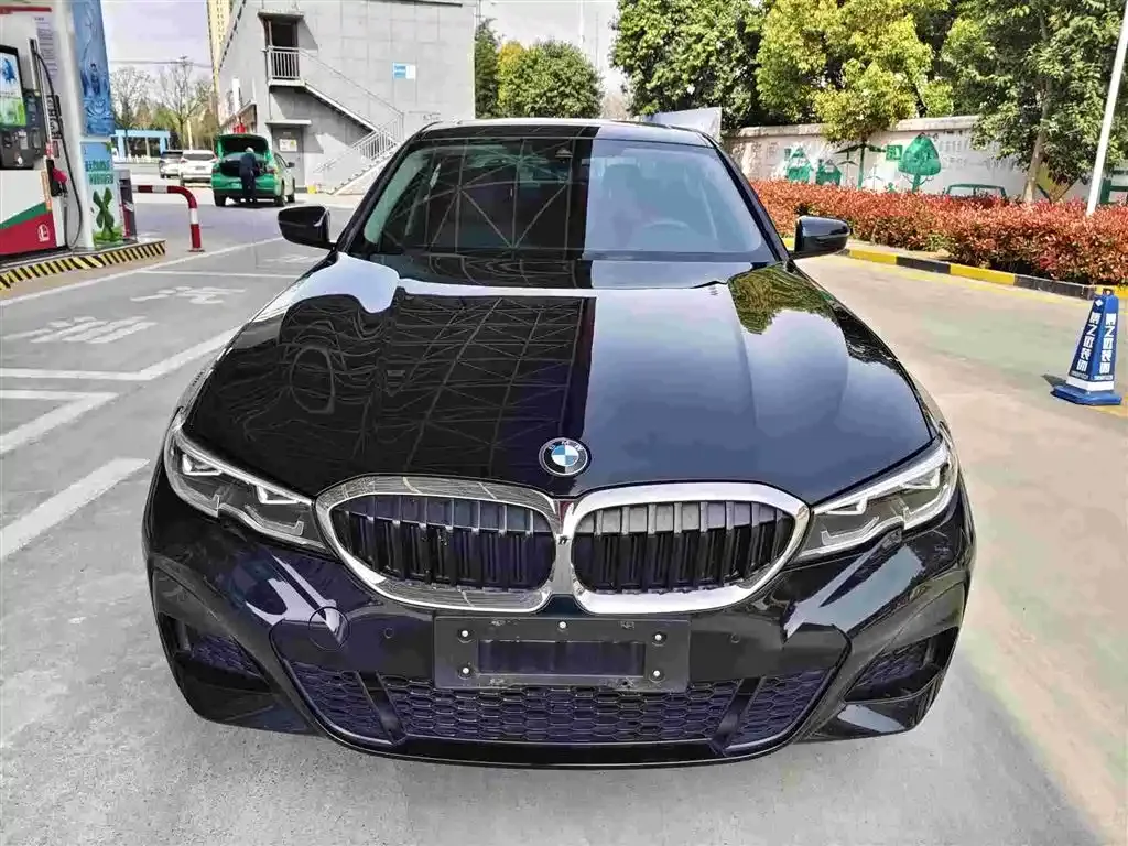BMW 3 Series — фото 1