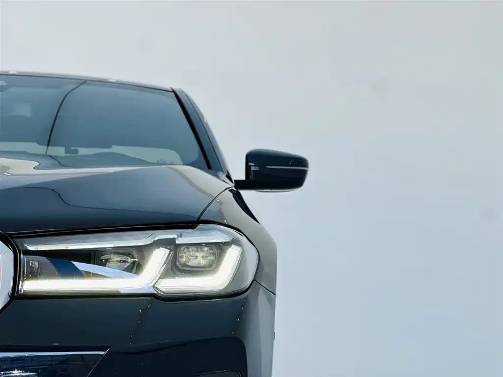 BMW 5 Series — фото 10