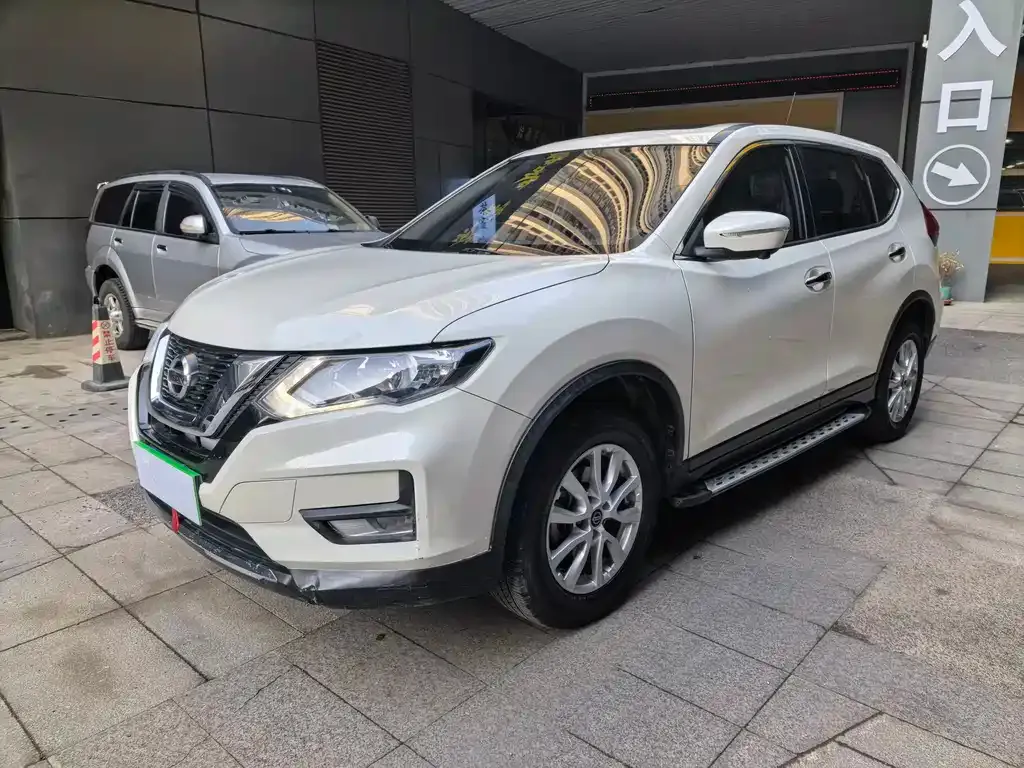 Nissan X-Trail 2021 из CN, фото 1