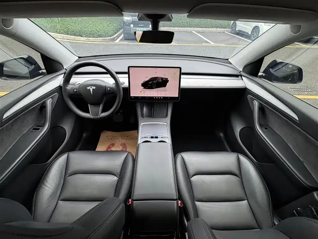 Tesla Model Y — фото 5