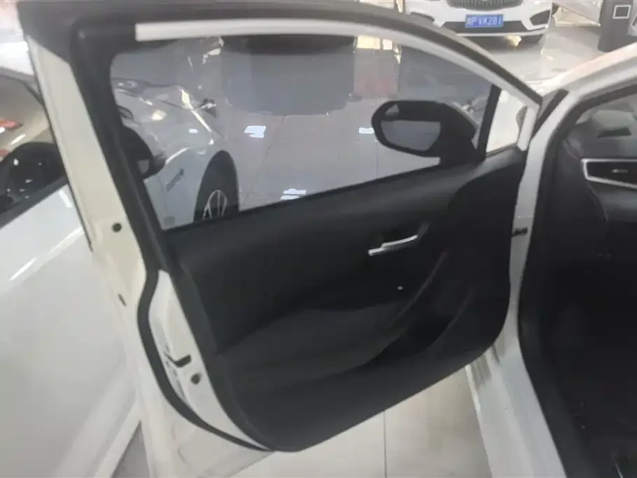 Toyota Corolla 2025 из CN, фото 7