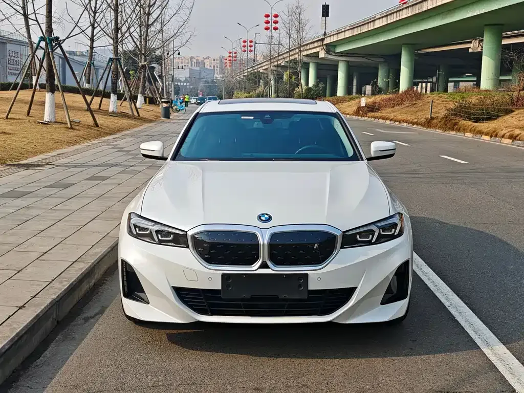 BMW i3 2023 из CN, фото 2