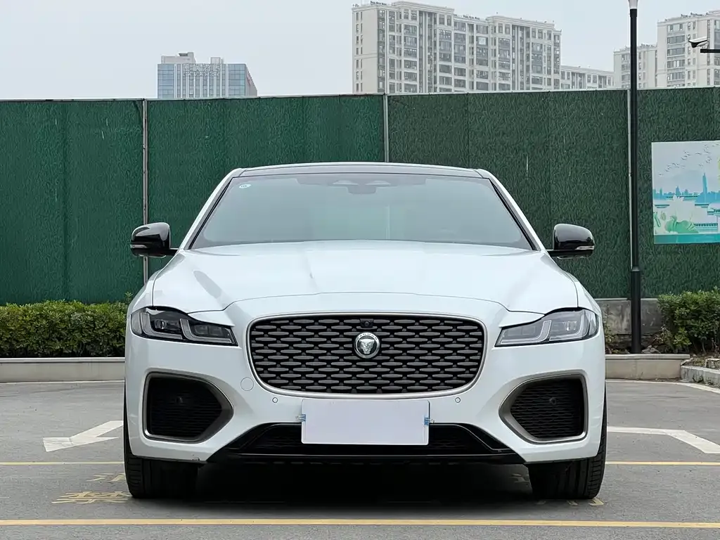 Jaguar XFL — фото 9