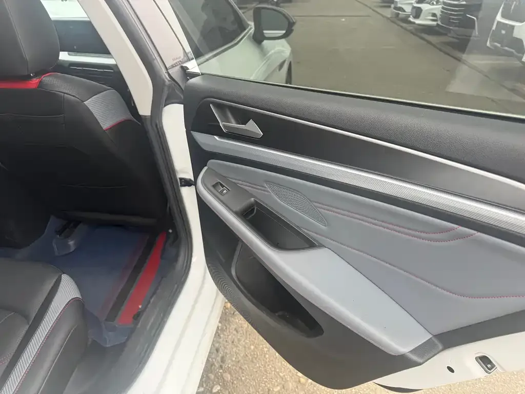 Volkswagen Lamando 2023 из CN, фото 3