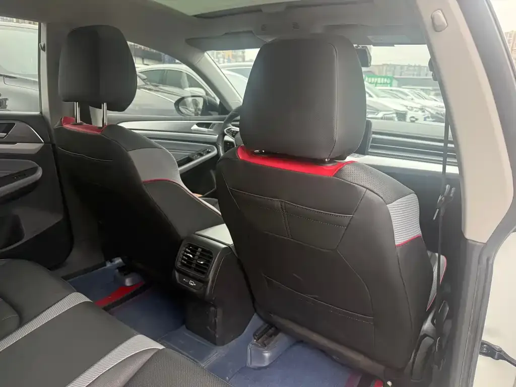 Volkswagen Lamando 2023 из CN, фото 2