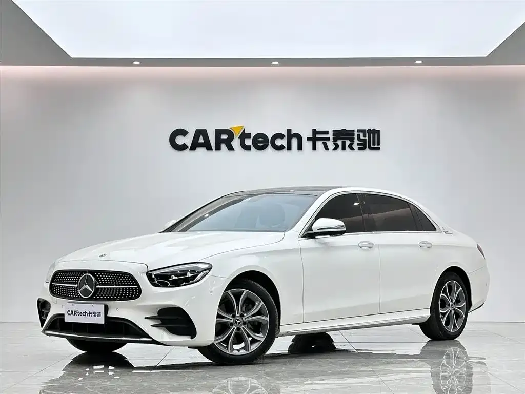 Mercedes-Benz E-Class — фото 1