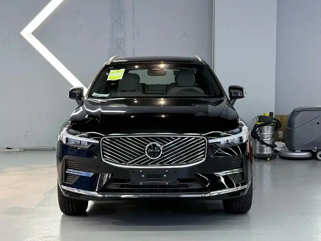 Volvo XC60 — фото 4