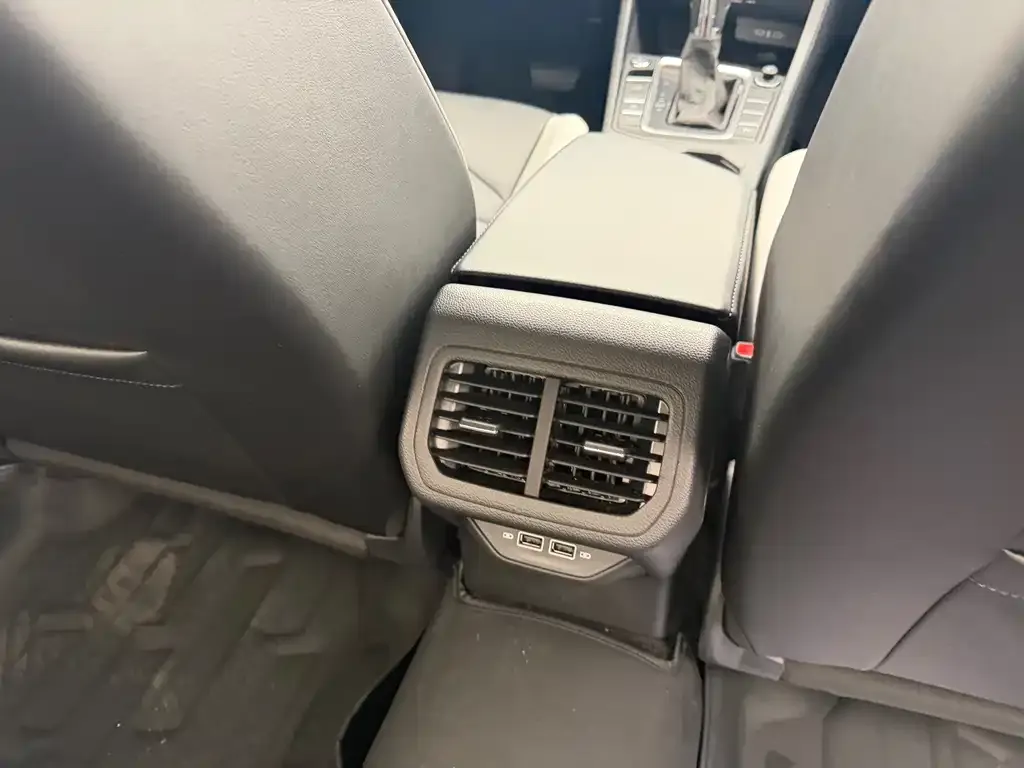 Volkswagen Bora 2025 из CN, фото 3