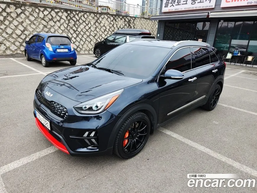 Kia Niro — фото 1