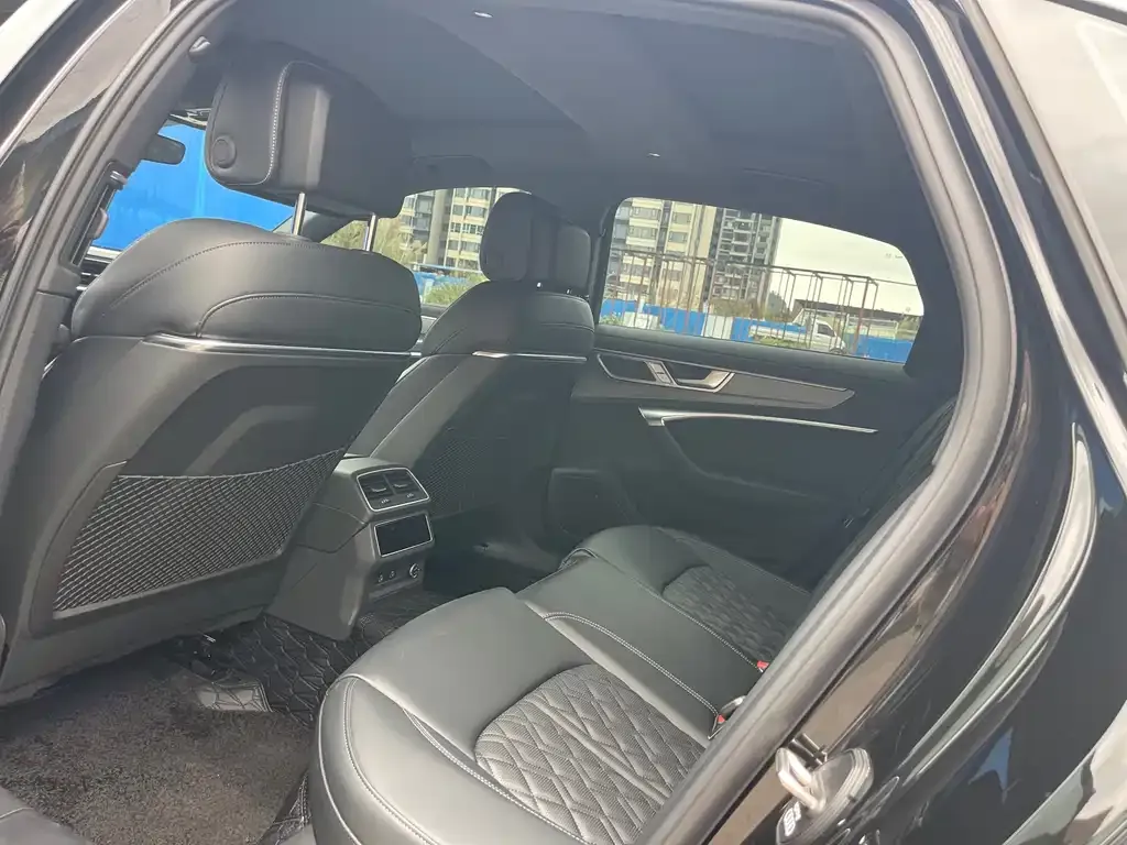 Audi A6L 2025 из CN, фото 8