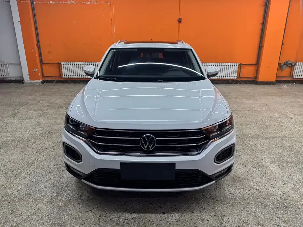 Volkswagen T-Roc — фото 8
