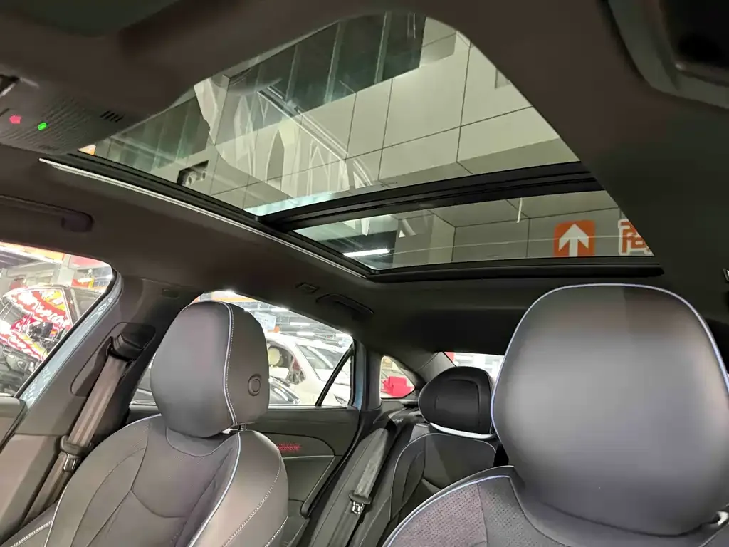 Volkswagen Passat 2024 из CN, фото 4