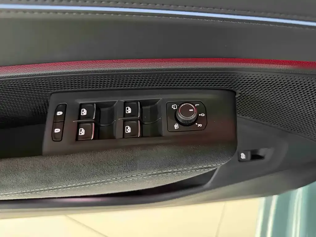 Volkswagen Passat 2024 из CN, фото 7