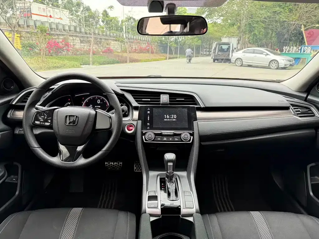 Honda Civic — фото 6