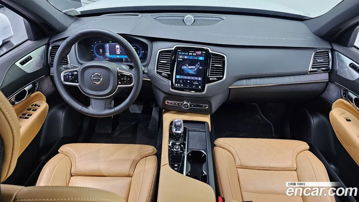 Volvo XC90 — фото 10