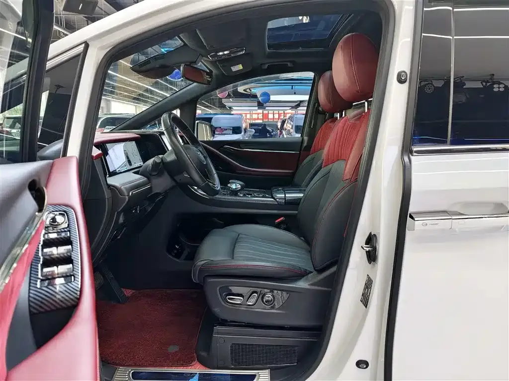 GAC Motor Trumpchi M8 — фото 7