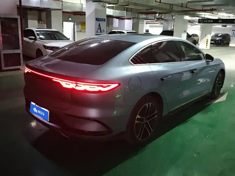 BYD Han — фото 10