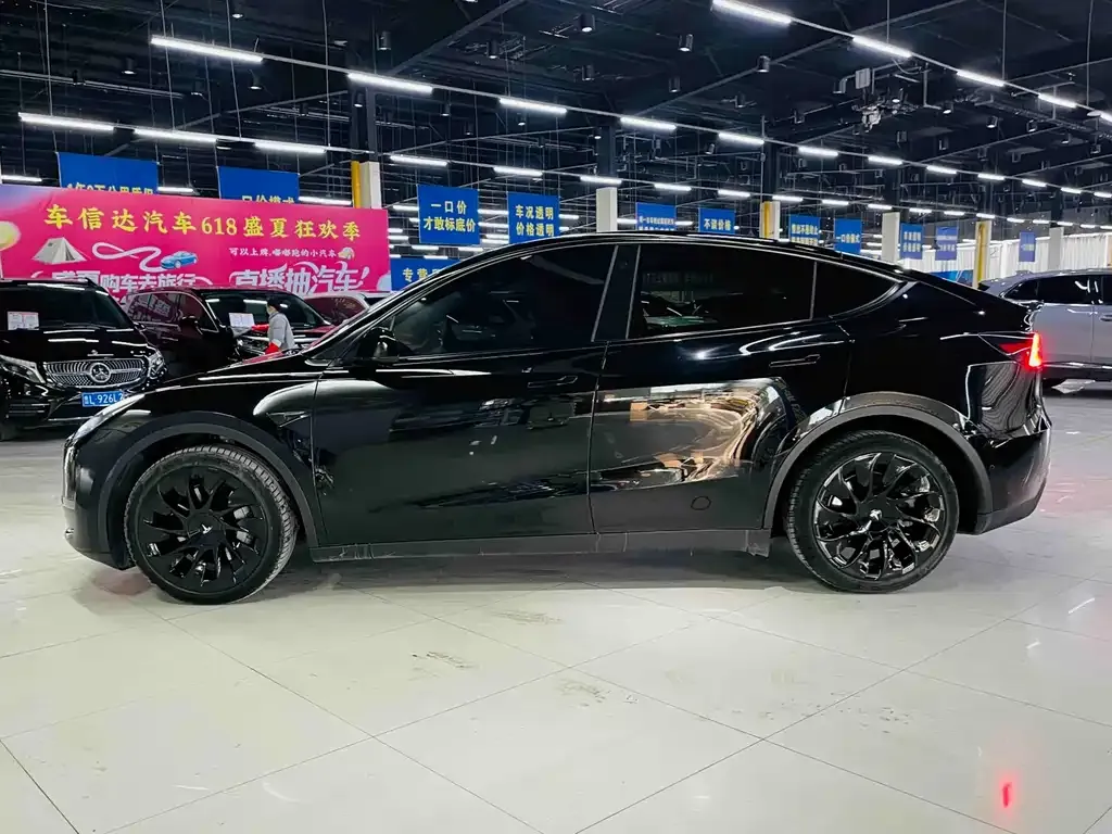Tesla Model Y 2024 из CN, фото 10