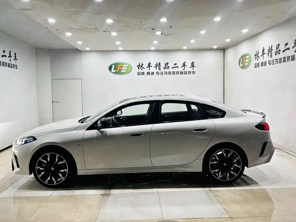 BMW 2 Series 2025 из CN, фото 5