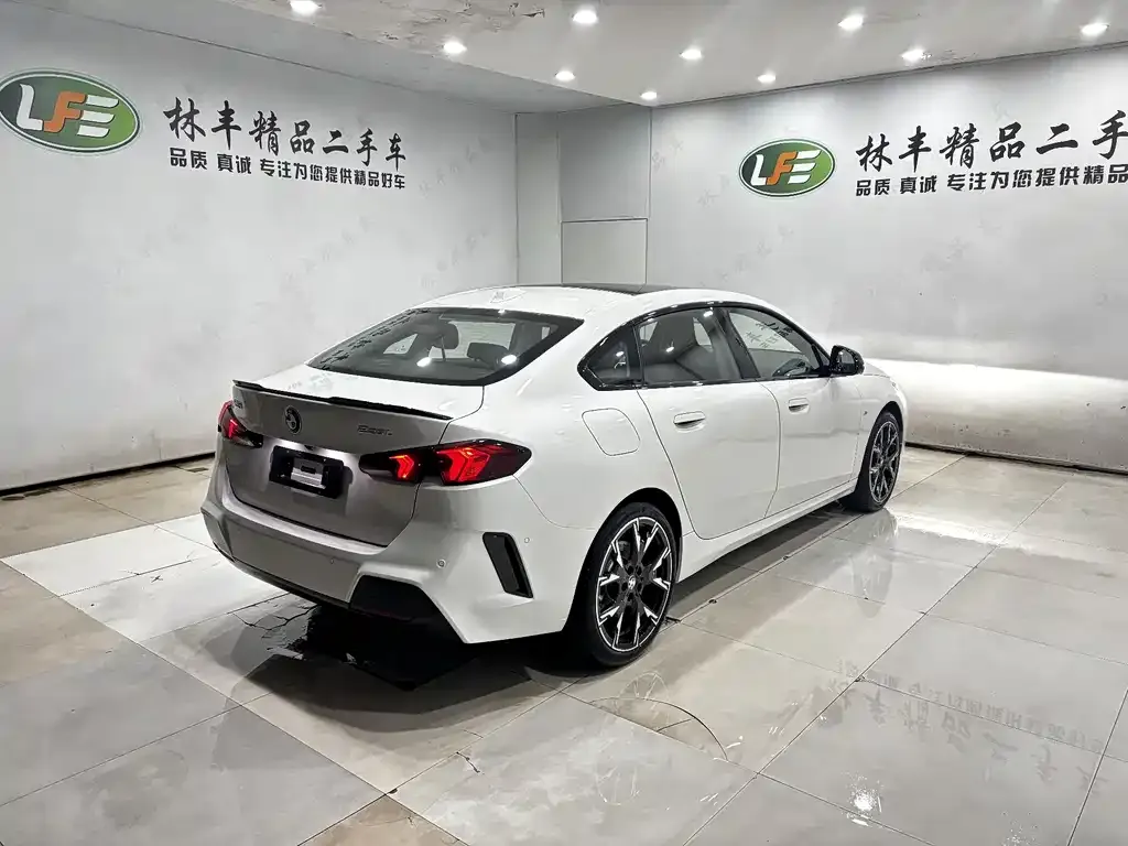 BMW 2 Series 2025 из CN, фото 9