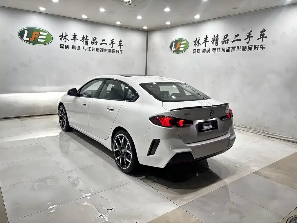 BMW 2 Series 2025 из CN, фото 2