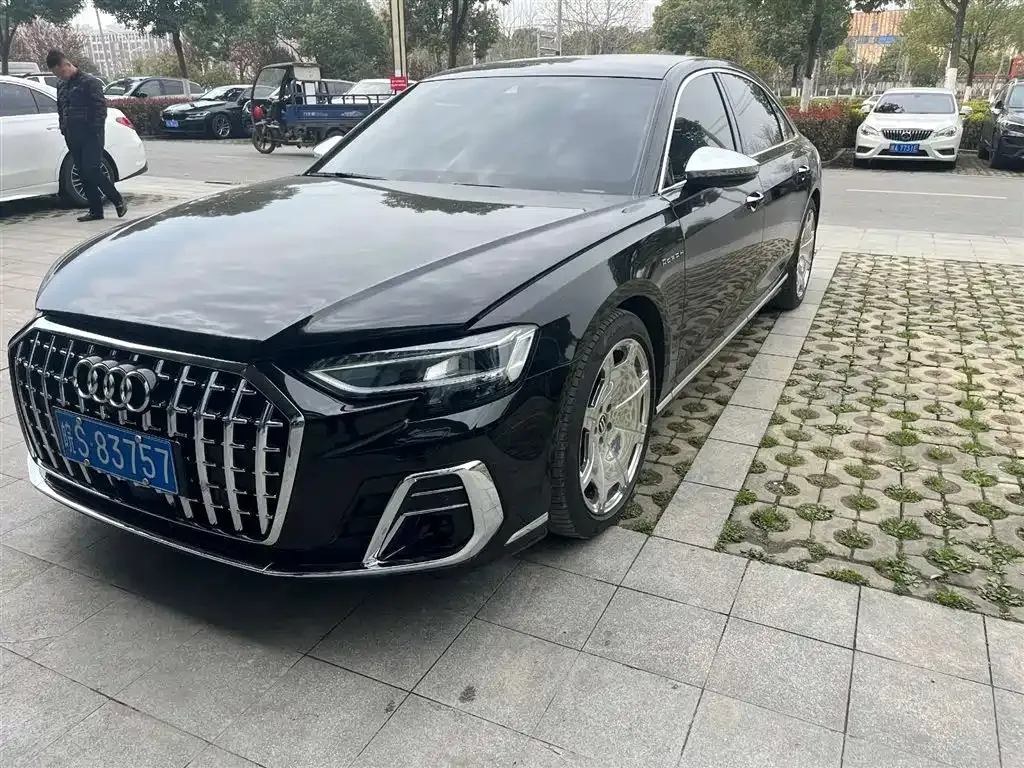 Audi A8 — фото 3