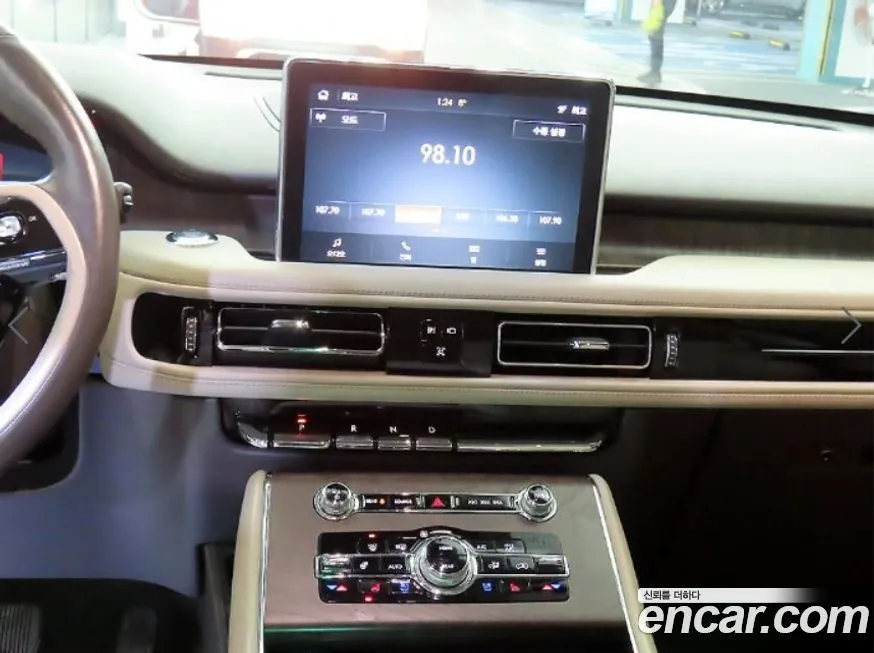 Lincoln Aviator — фото 9