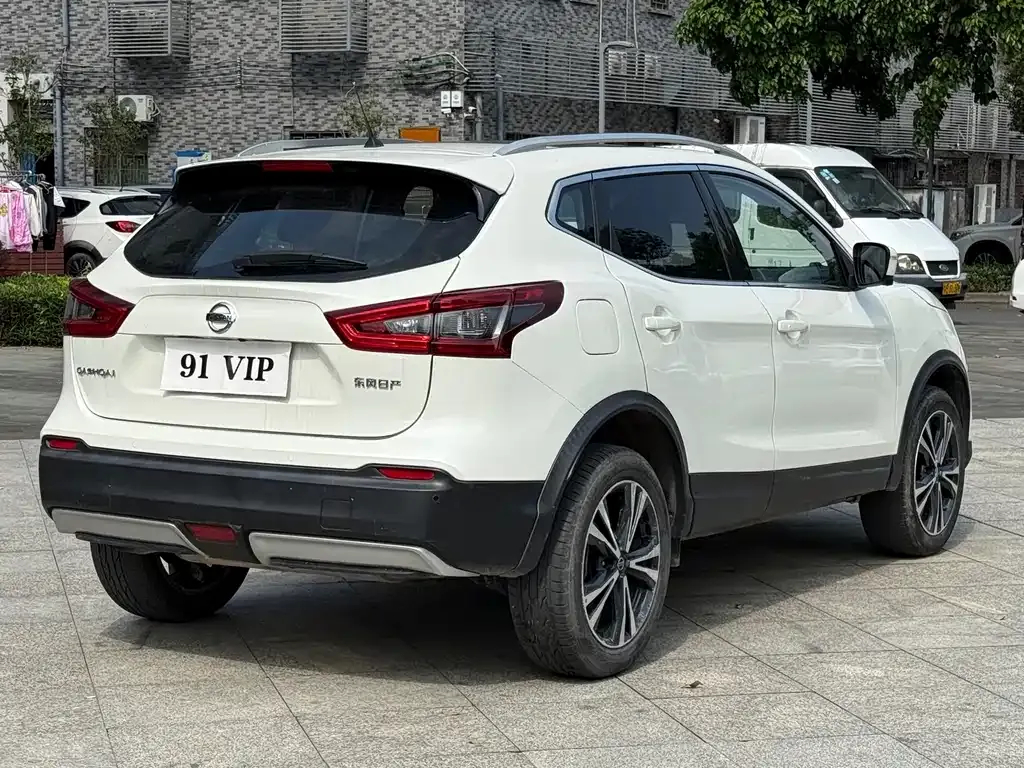 Nissan Qashqai — фото 5