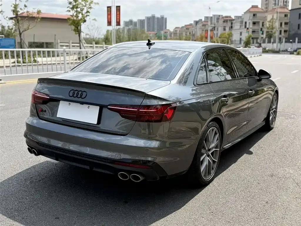 Audi S4 — фото 6