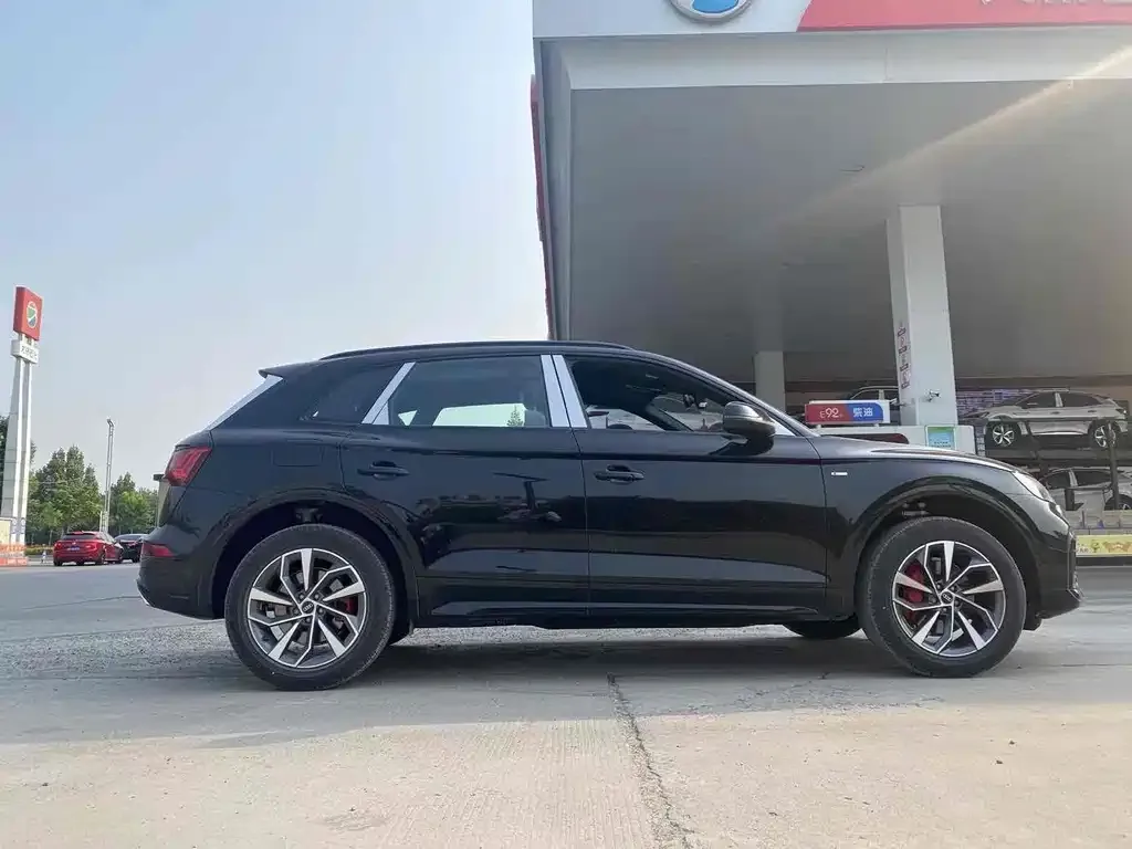 Audi Q5L 2024 из CN, фото 5