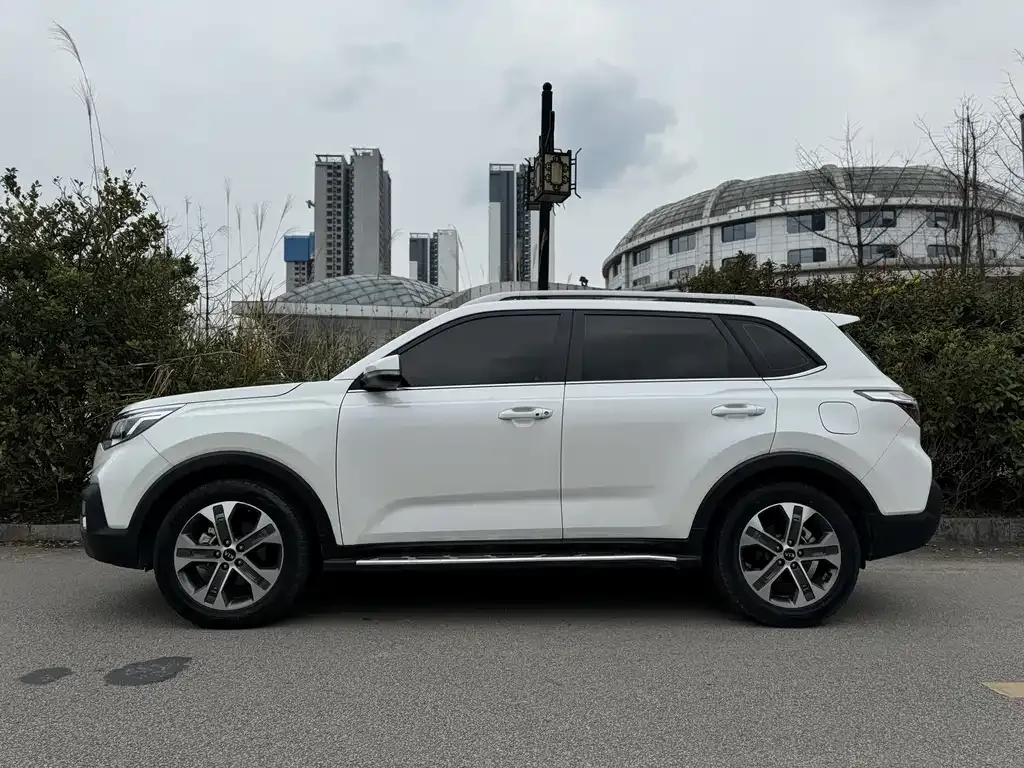 Kia Sportage 2021 из CN, фото 3