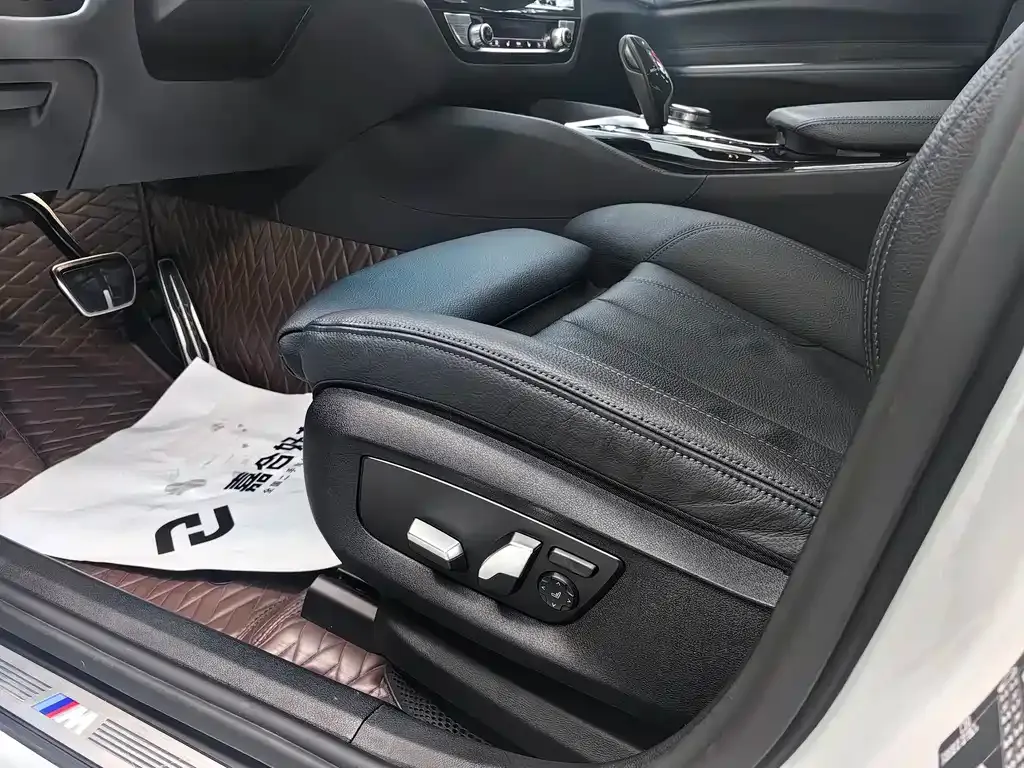 BMW 6 Series GT 2023 из CN, фото 5