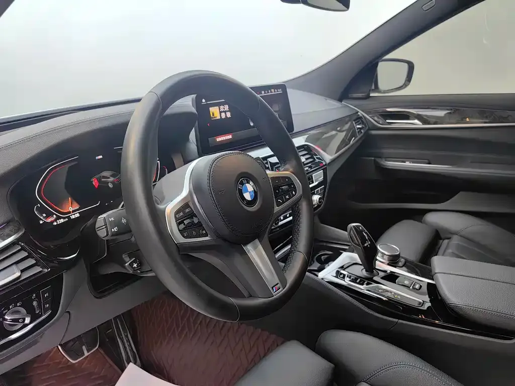 BMW 6 Series GT 2023 из CN, фото 9