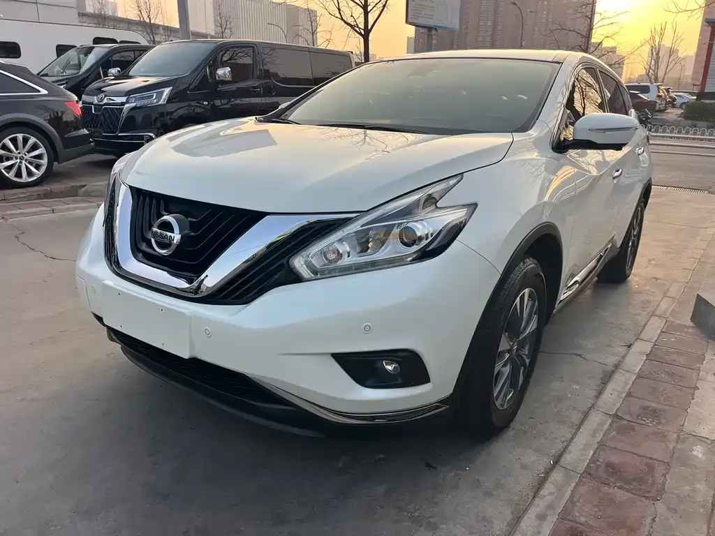 Nissan Murano — фото 1