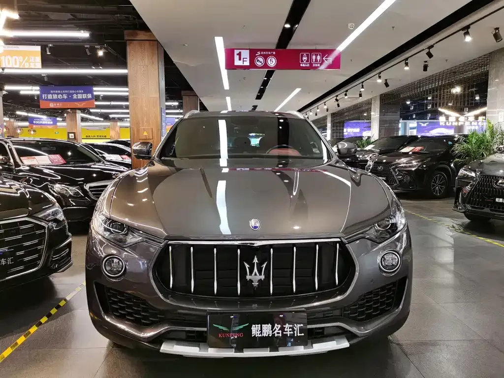Maserati Levante — фото 6