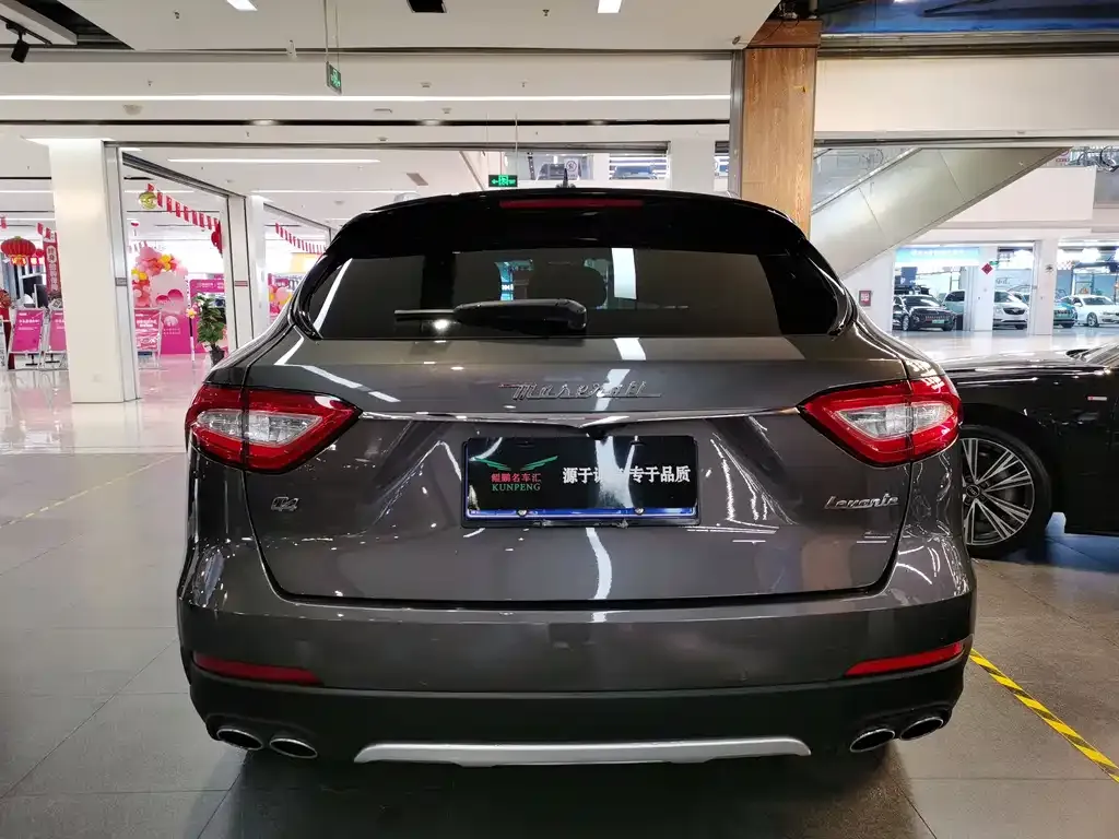 Maserati Levante — фото 9