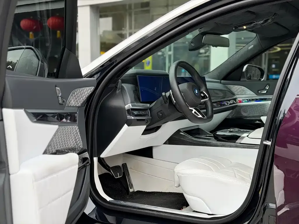 BMW i7 2024 из CN, фото 8