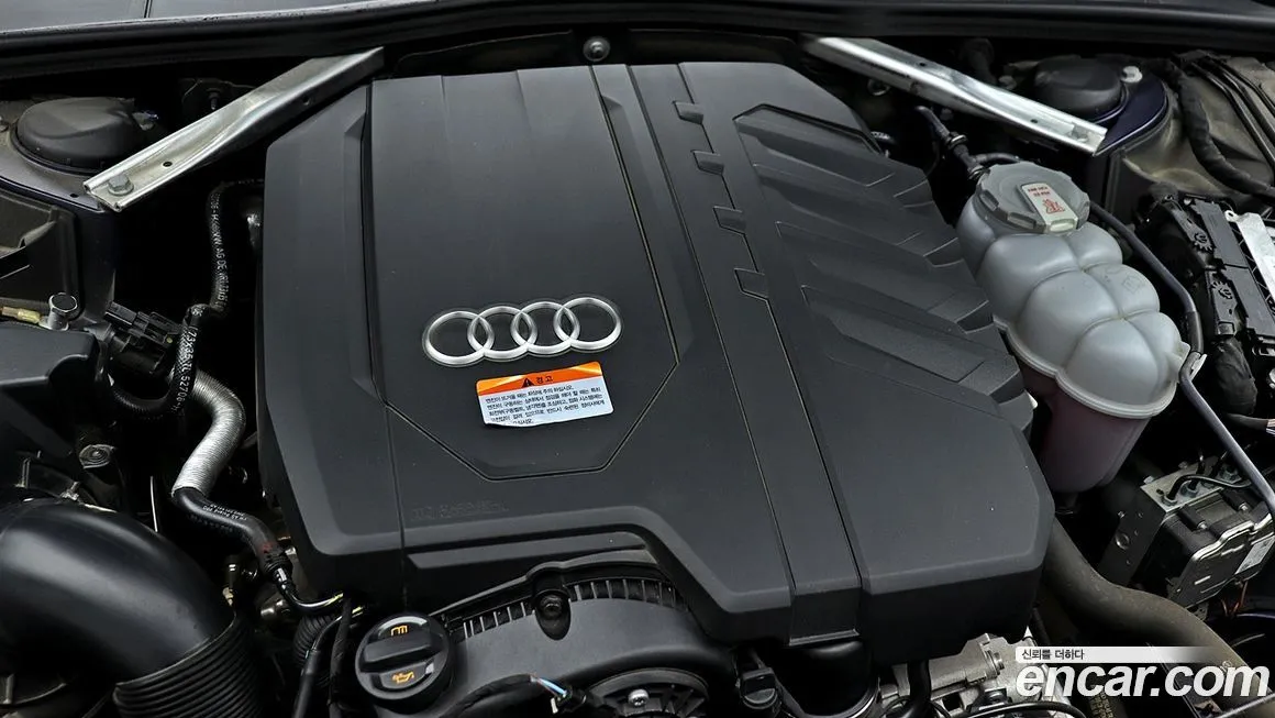 Audi A4 — фото 8