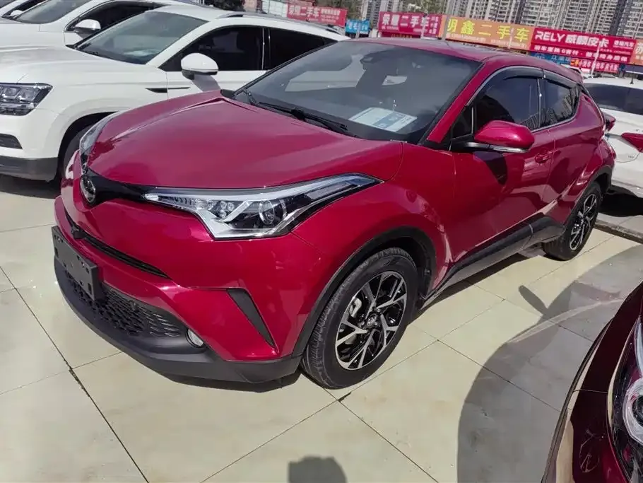 Toyota C-HR — фото 1