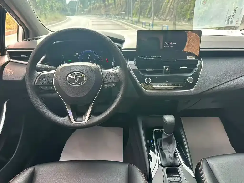 Toyota Corolla — фото 5