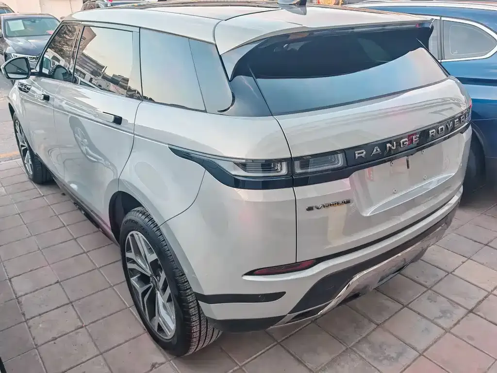 Land Rover Evoque — фото 10