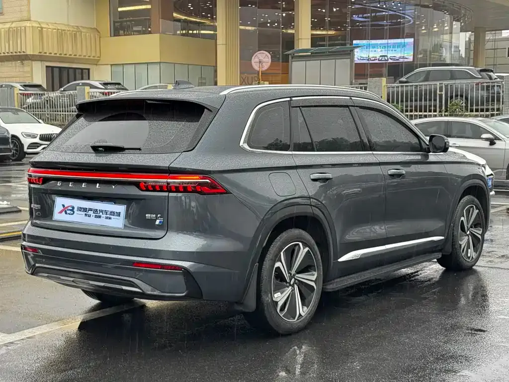 Geely Xingyue L — фото 4